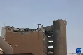 伊朗向以色列发动新一轮导弹袭击致数十人受伤图片