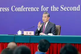 【独家中韩双语】2024年两会记者会，王毅都讲了哪些精彩语句？图片