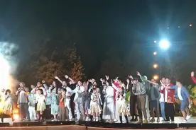 “我的家乡很好听·快手方言麦霸大赛”吸引20亿人次观看，音乐会唱响圆明园图片