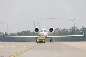 全力打造商务航空“中国第一出入境点”——大兴机场公务机国际（地区）航班首航图片