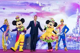 香港迪士尼交出开业以来最好业绩，如何扭亏为盈创利润新高？图片