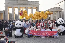 汉服舞蹈秀亮相德国街头图片