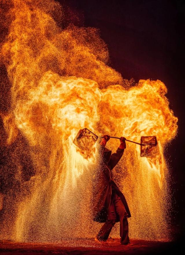 跨年整活！19.9畅玩5小时！大型迎春灯会+跨年表演+冷焰火+打铁花+火壶+灯光秀+国风演艺...