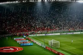 中甲联赛：辽宁铁人主场大胜！升至联赛积分榜第一！图片