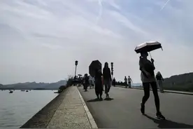 刚刚，杭州上空出现奇妙一幕！有人立马赶去西湖拍照图片