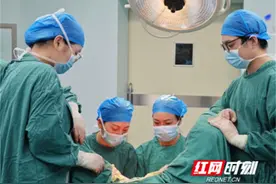 卓越医疗丨永州市中心医院：经阴道全盆底重建手术 助力68岁患者摆脱多年子宫脱垂困扰图片