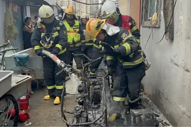 又一起！北京一居住区凌晨发现火情，竟因外卖员网购“超标”电池充电……图片