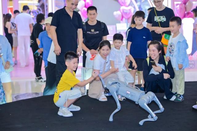 “太厉害了！”龙之梦来了一群特别的表演者……