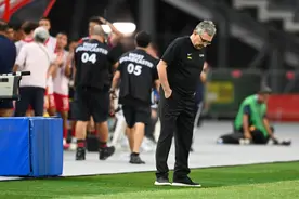 记者谈伊万：足球专业能力有点掉队，年龄大了思考能力也差了图片