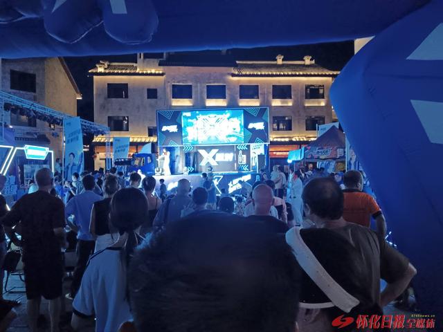 福地怀化 懂你如家 | 夜游洪江古商城：灯笼映古城 烟火漫街巷