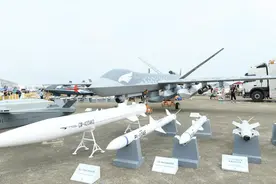 多款新型无人机“燃爆”航展图片