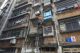 记者帮忙 | 楼房墙面脱落存隐患 居民期盼安全环境图片