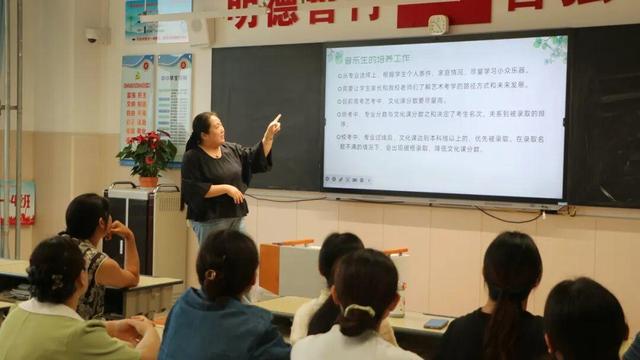 深耕学案优化，聚力课堂提质 济南高新区实验中学学科论坛开讲