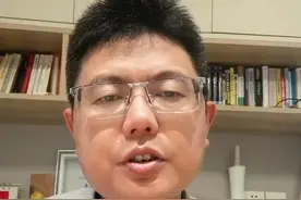 宅男财经丨易烊千玺专辑小卡炒至万元？专家：粉丝经济要避免影响他人图片