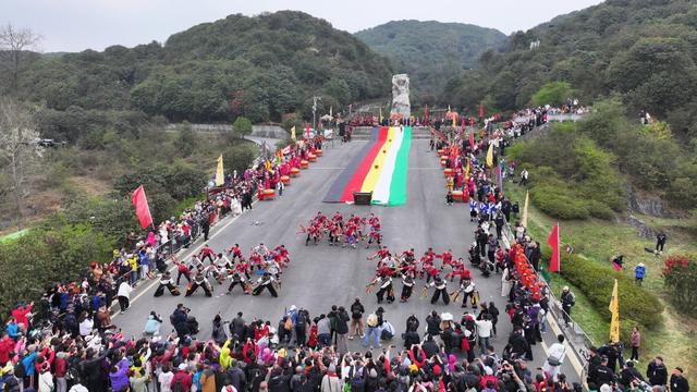 从“省花”提案到全域兴旺！百里杜鹃绘就旅游产业蓬勃发展“新图景”