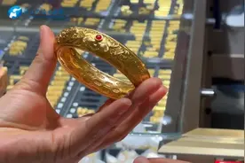 金价大幅跳水！图片