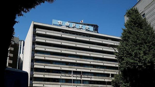 选情“三足鼎立” 日本自民党新总裁今日将揭晓