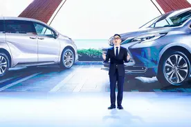 “重仓”智能化，2024款赛那发布上市图片