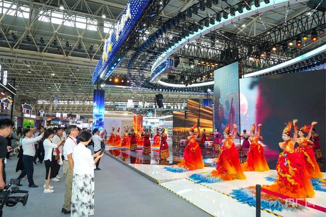 组图｜一站式游中国  2025中国文化旅游产业博览会在武汉举办