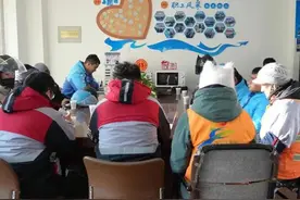库尔勒市：寒潮来袭 暖心行动汇聚城市大爱图片