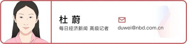 珠峰被困游客称罕见暴雪致全身结冰