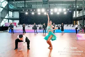 祝贺！安丘代表队在全国体育舞蹈锦标赛中喜获佳绩！图片