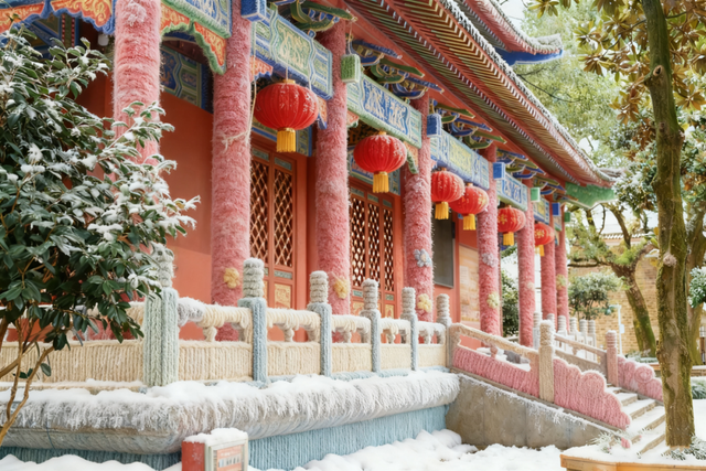 降温啦！龙虎山景点集体“穿”毛衣啦！