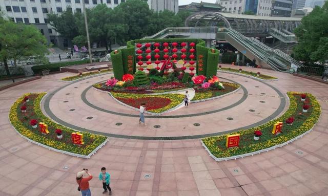 合肥街头，悄悄“变装”