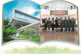 军营图书馆：背靠大树书香浓图片