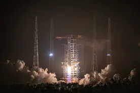 图片快讯丨一箭十八星！长八遥六火箭发射成功图片