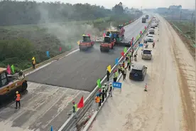 进度刷新！南宾公路项目一期工程全面进入沥青路面施工阶段图片