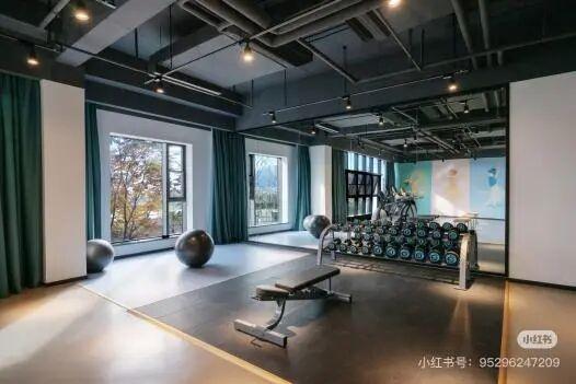 免费接驳、专属送机、优惠折扣、专享礼遇……酒店专属福利来了！“星星们”快码住→