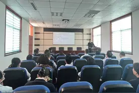 AI赋能医疗，智领健康未来——龙口市心理康复医院举办人工智能专题培训会图片