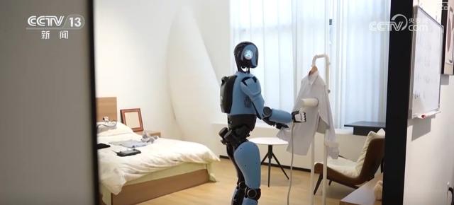 撸猫、喂养、夹豆腐，不在话下！人形机器人应用场景遍地开花 催生消费新业态