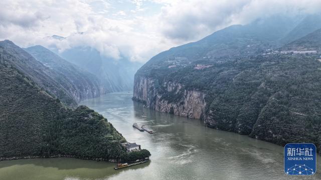 新时代中国调研行之文化中华｜重庆奉节：“诗城”风光引游人
