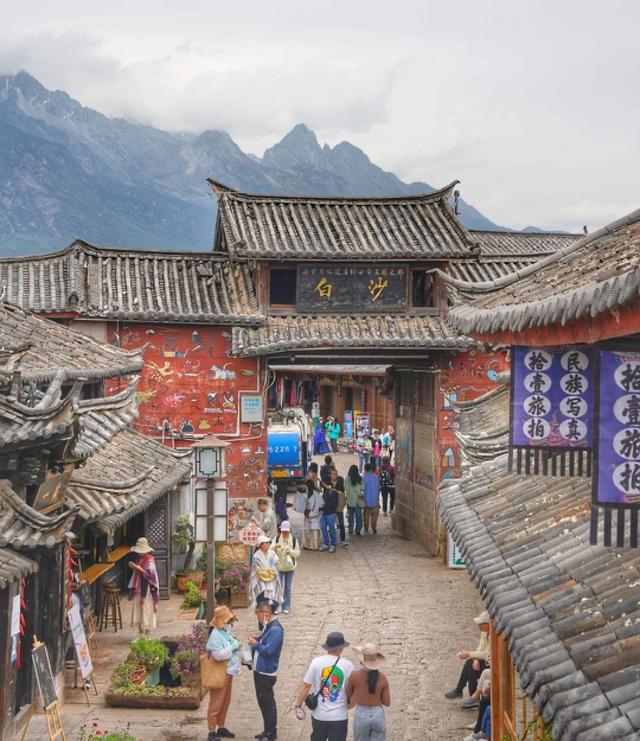 从昆明出发！乘“星光·澜湄号”旅游列车，开启5天4晚的滇西探索之旅