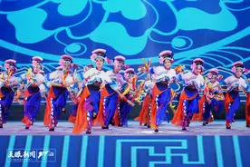 贵阳广场舞之夜：百姓“C位”舞动生活图片