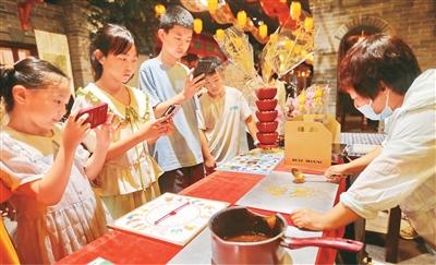 “文博热”添彩夏日生活（文化中国行）