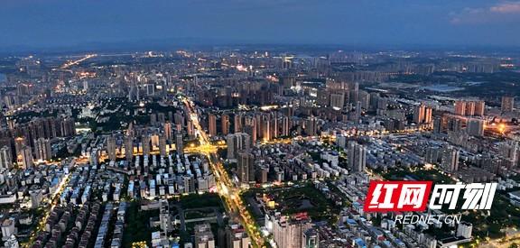 组图 | 受台风“剑鱼”影响 衡阳呈现“世纪晚霞”美景