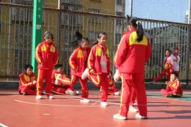 课间十分钟 趣味老游戏风靡这所小学图片