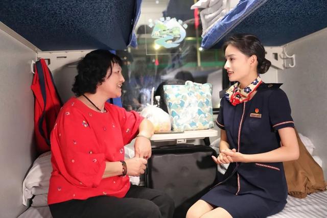 全列卧铺、夕发朝至！这趟环线旅游列车，有多过瘾？