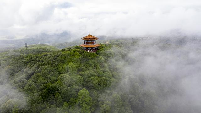 珠江源头 旅居曲靖：探寻19.7℃的夏日幸福密码