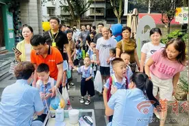 “20后”小朋友入园的第一天 这场面怎么和我们想象得不一样了？图片