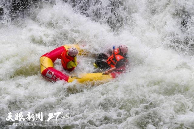 避暑纳凉贵州行｜专访贵州财经大学教授杨春宇：贵州漂流解码避暑财富新密码