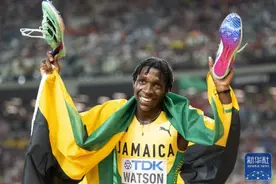 田径世锦赛｜男子400米决赛赛况图片