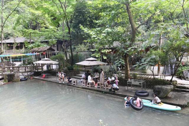 漂流泛舟戏水 尽享夏日清凉——镇远避暑体验游喜迎八方游客
