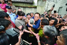 65年后的重逢！南京南昌两地警方联手助九旬老人找回失散儿子图片