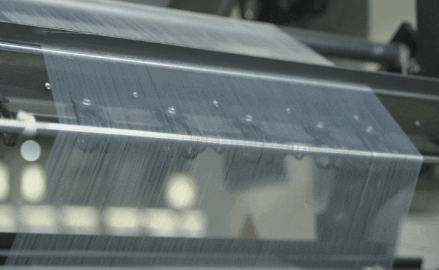 冬天穿得少的女生真的不怕冷吗？