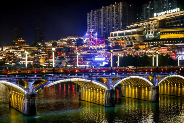 第六届荆楚乡村文化旅游节在宣恩启幕 沉浸式展现乡村文旅新魅力