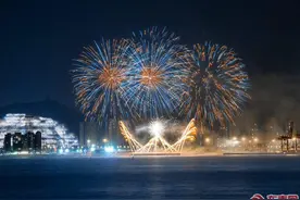 海上焰火庆新年 漳州开发区跨年烟花秀璀璨绽放图片